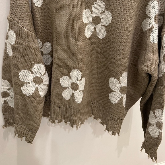 HAYDEN Los Angeles. 'Boho Vibes Sweater.’ Size: Small. Color: Taupe. - Picture 9 of 9
